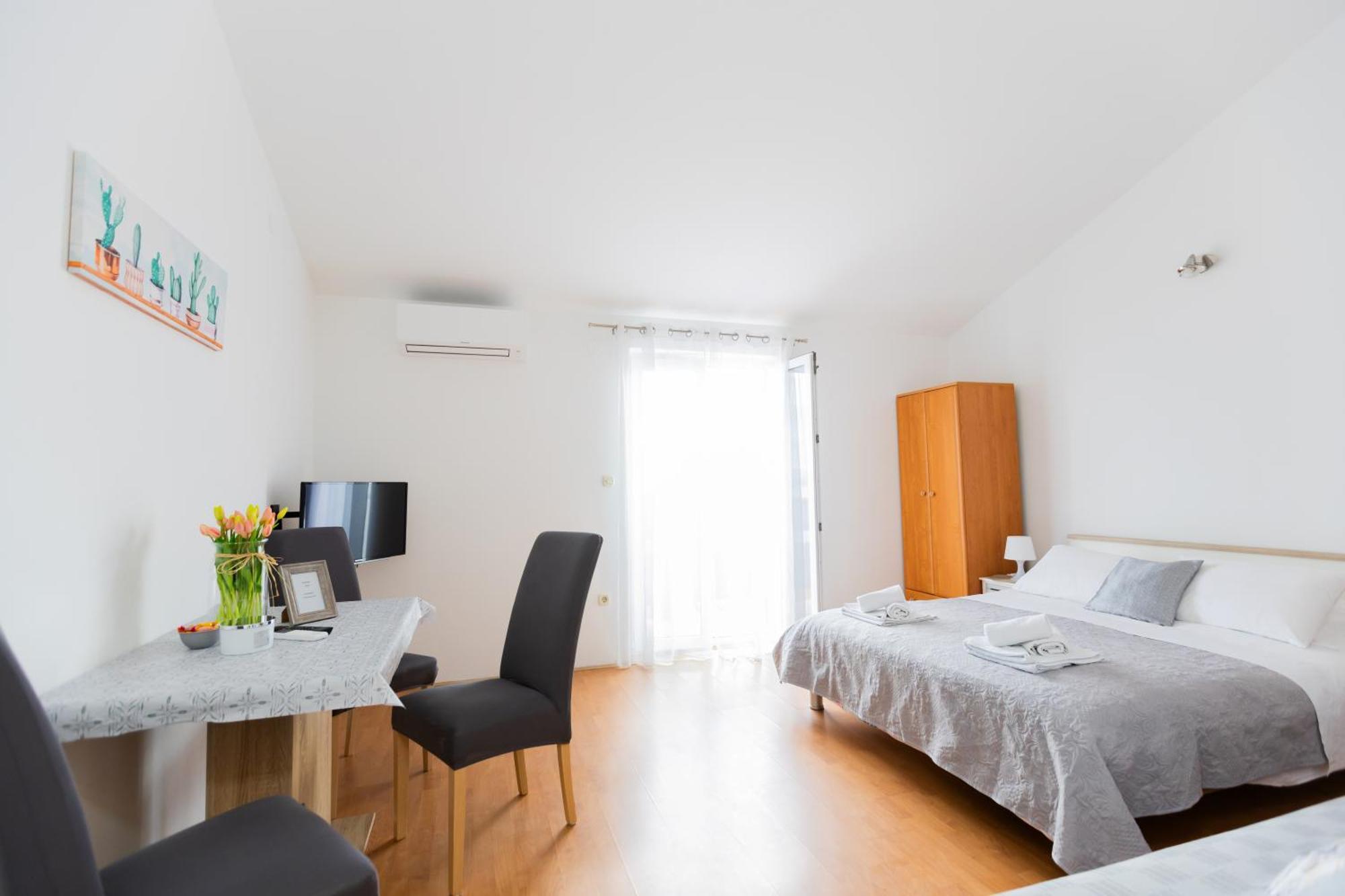 Apartments Rudi Локва Рогозница Екстериор снимка